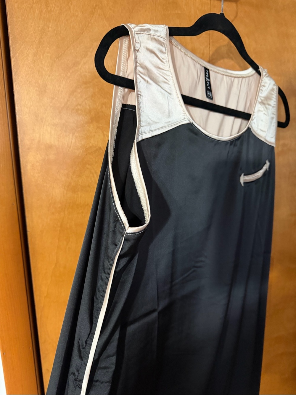 Two 2 Fly Tank Tops 3X - Picture 12 of 16